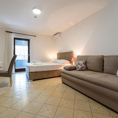 Studio Apartments Marea 2 Budva Habitación foto