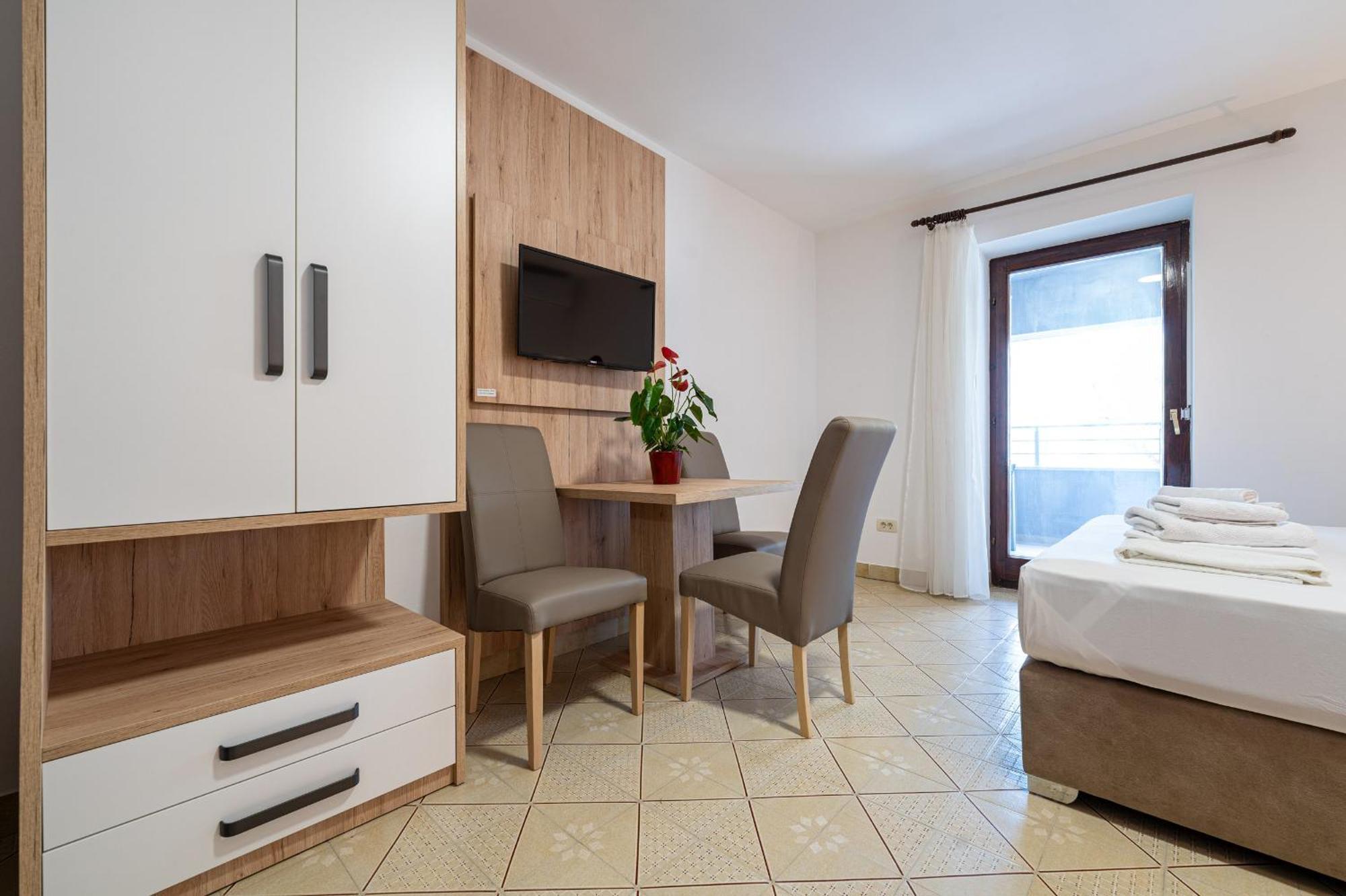 Studio Apartments Marea 2 Budva Habitación foto